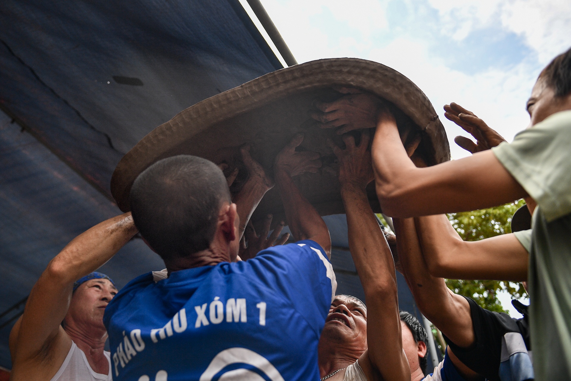 Phao dat Tu Ky no to ngang sam dip 30/4 anh 4