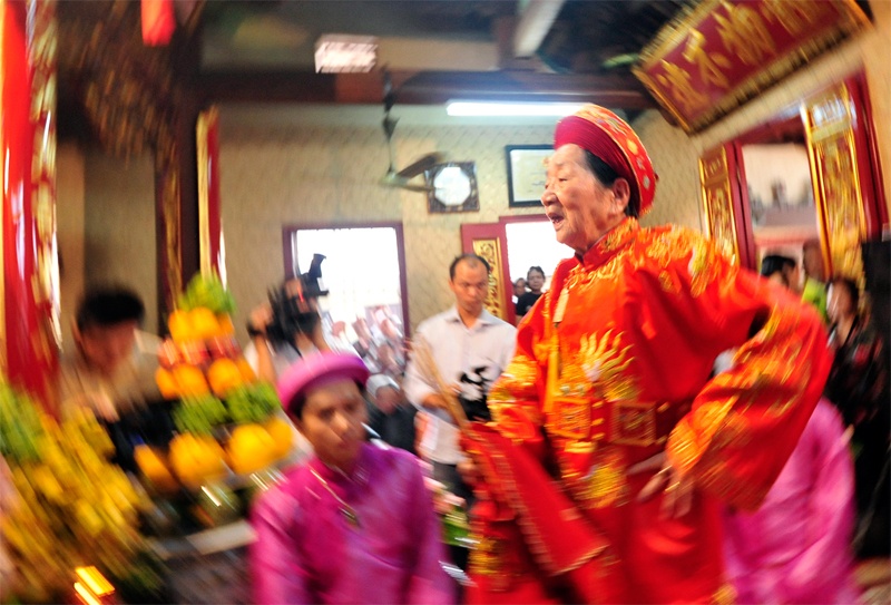 U90 van bieu dien len dong hau thanh hinh anh