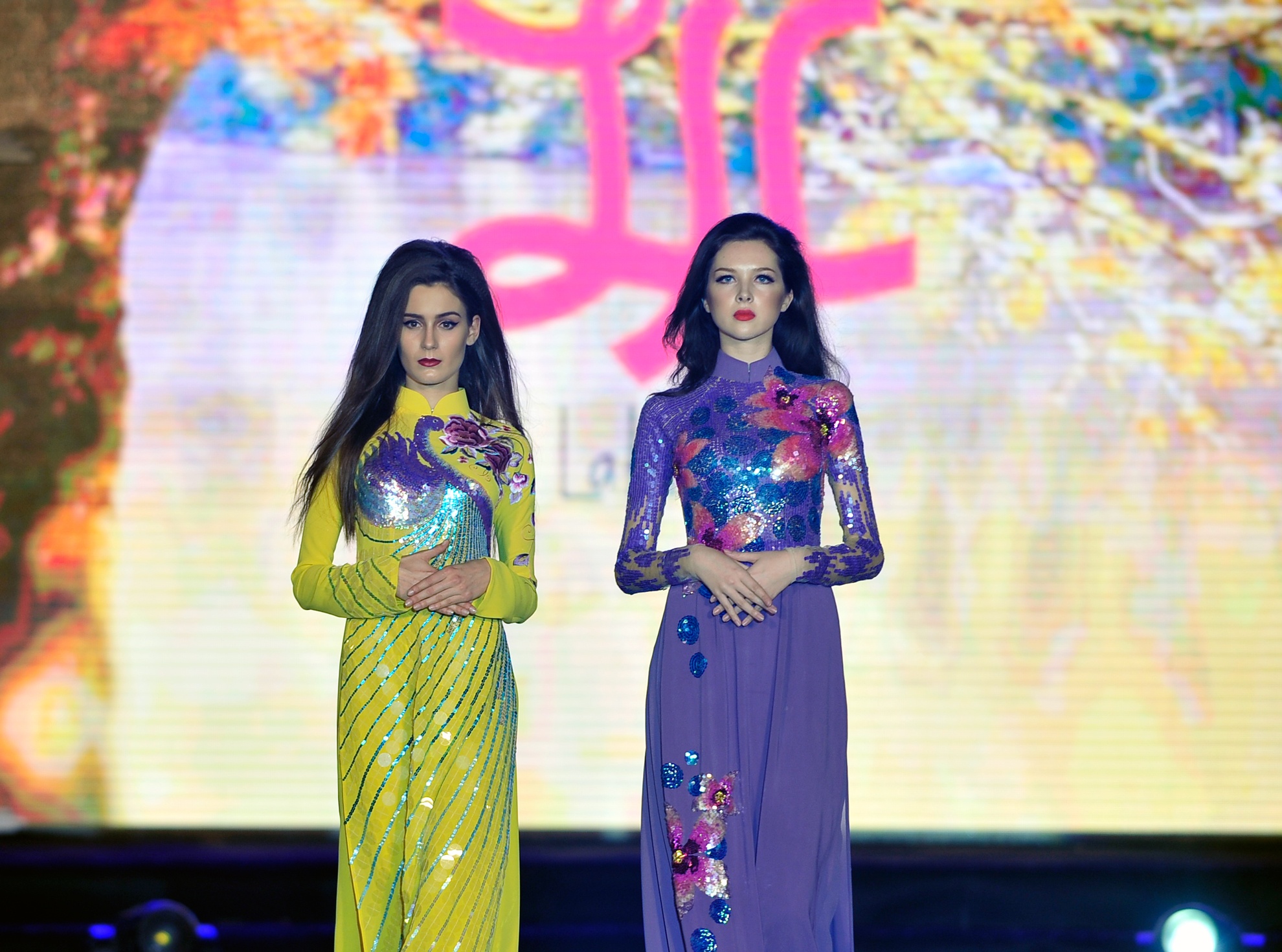NTK Nguyễn Cao Băng Tâm – Trưởng BTC Hanoi Fashion Week 2014 chia sẻ: “Với việc quy tụ những mẫu thiết kế mới nhất  với phong cách độc đáo, ấn tượng đến từ các thương hiệu thời trang hàng đầu, Hanoi Fashion Week mong muốn các thương hiệu thời trang nên có ít nhất 2 BST trong năm để làm phong phú xu hướng thời trang Việt cũng như nắm bắt được hơi thở và xu hướng của phong cách thời trang hiện đại