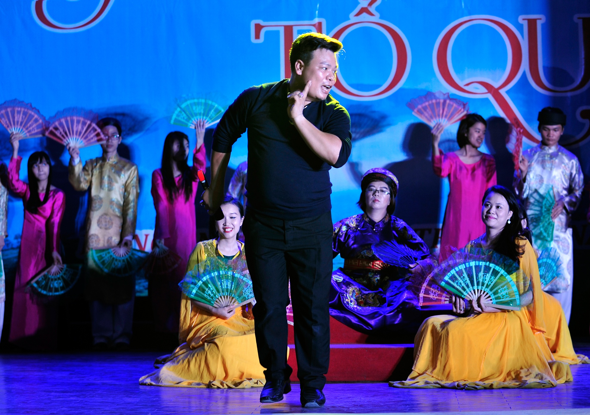 Theo các sinh viên lớp nghiên cứu văn hóa K52 (Đại học Văn Hóa Hà Nội) thì đây là buổi học khá lí thú và bổ ích giúp cho bạn biết được lịch sử hình thành và phát triển của thờ Mẫu, tại sao lại từ thờ nữ thần đến thờ Mẫu thần, thờ Mẫu tam phủ, Tứ phủ...là bài học thực tế của những nhà quản lý văn hóa tương lai.