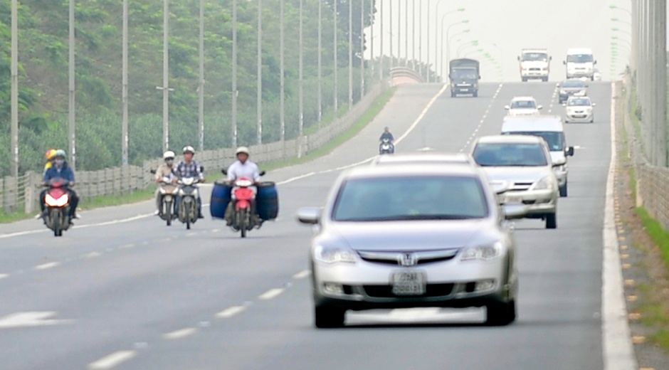 Giao thong kieu 'duong lang' o dai lo 7.500 ty hinh anh