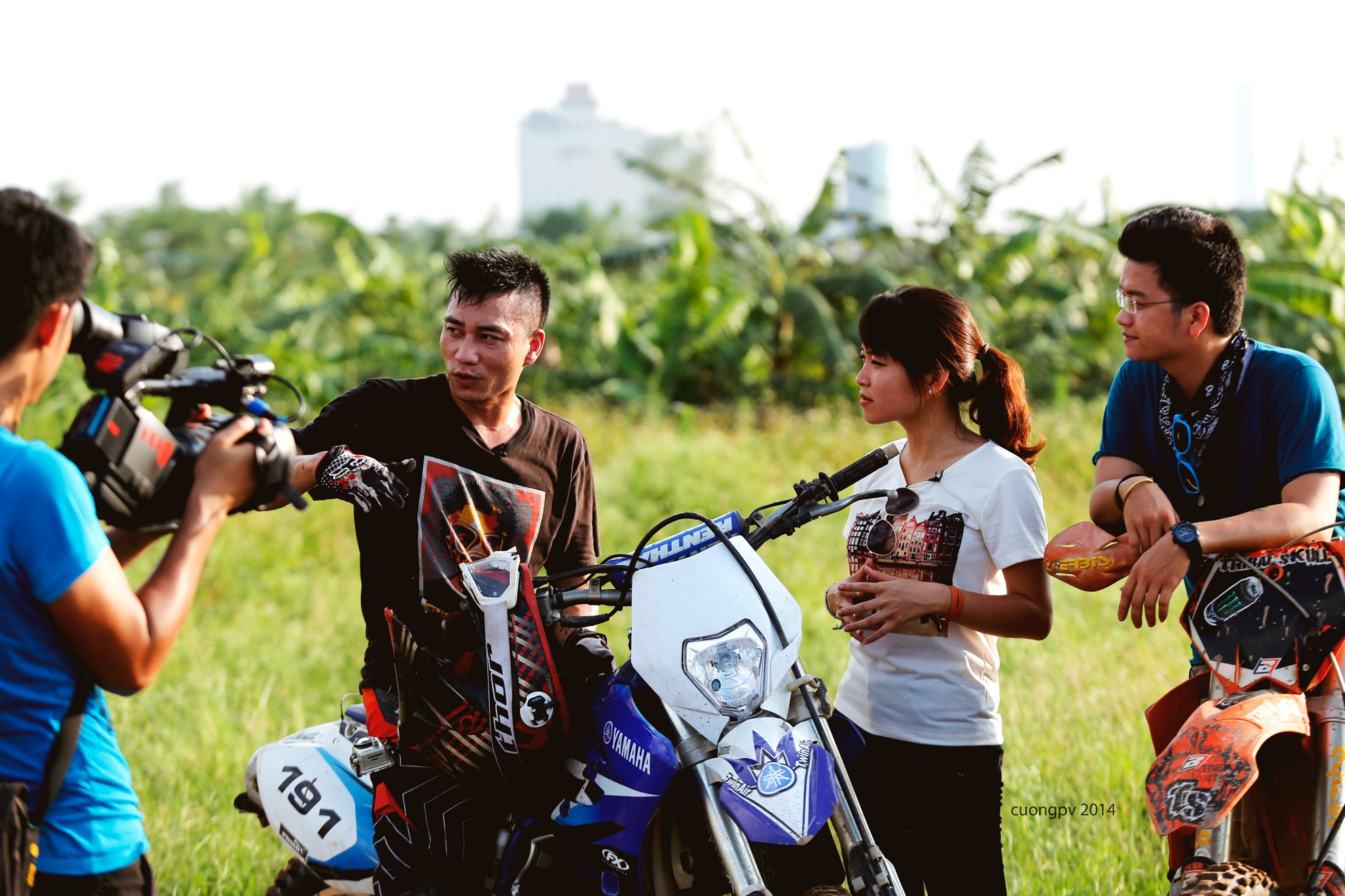 Đây là chương trình được phát sóng từ tháng 8/2014 do chính cô tự lên kịch bản, tự sản xuất, MC kiêm biên tập cho chương trình. 