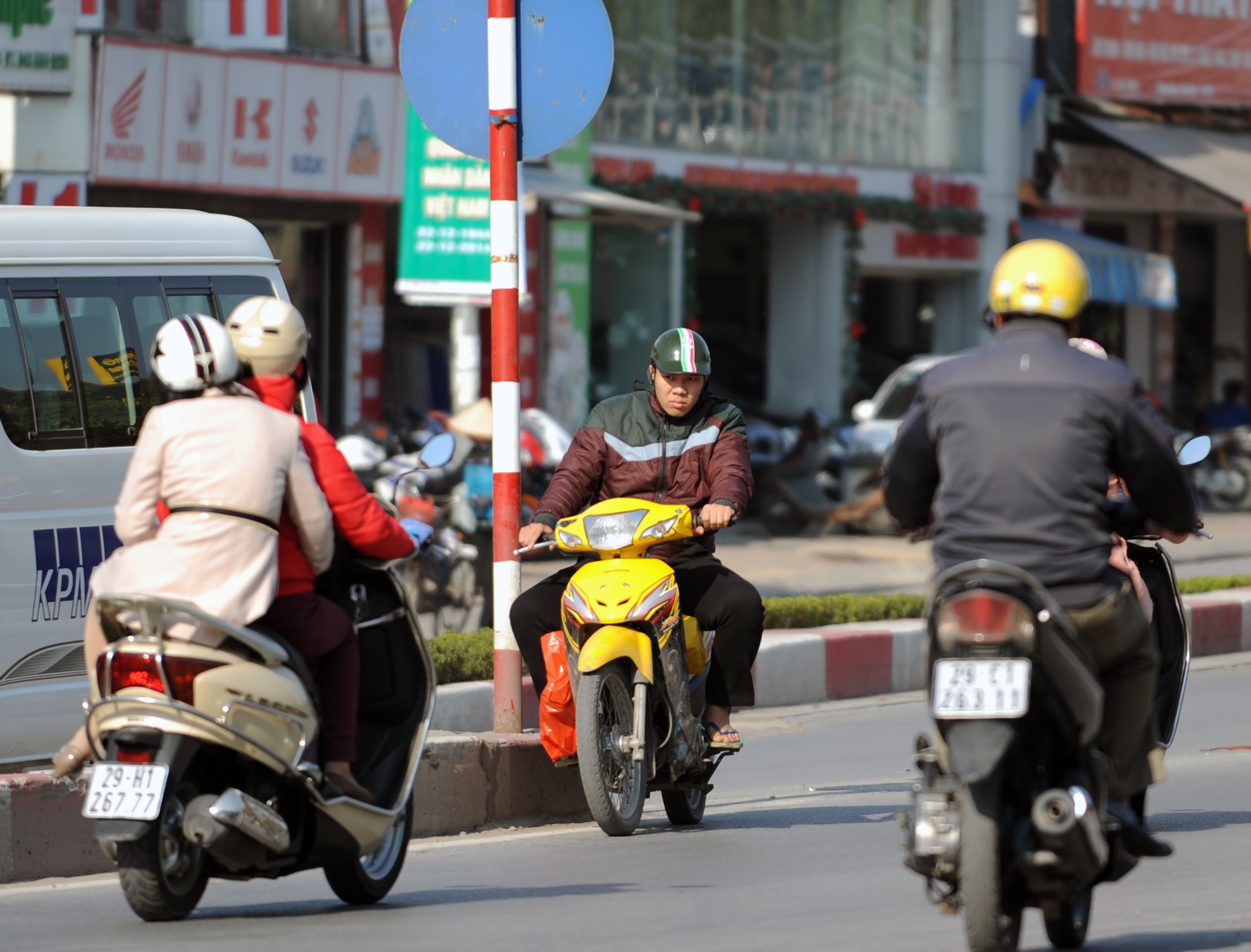 Nhung pha di nguoc cau vuot nguy hiem hinh anh
