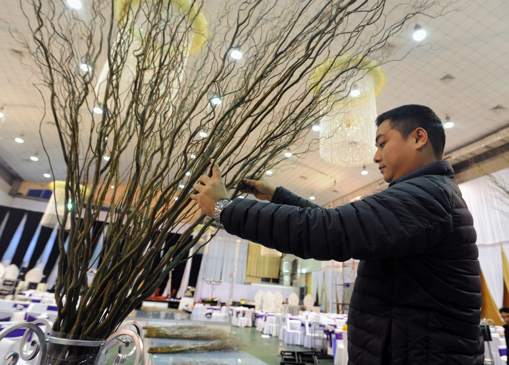 Trang tri tiec cuoi Tam Tit het nua ty dong hinh anh