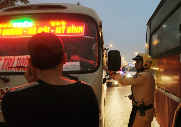 Tuyen duong ngoai giao tro thanh noi am anh cua tai xe hinh anh