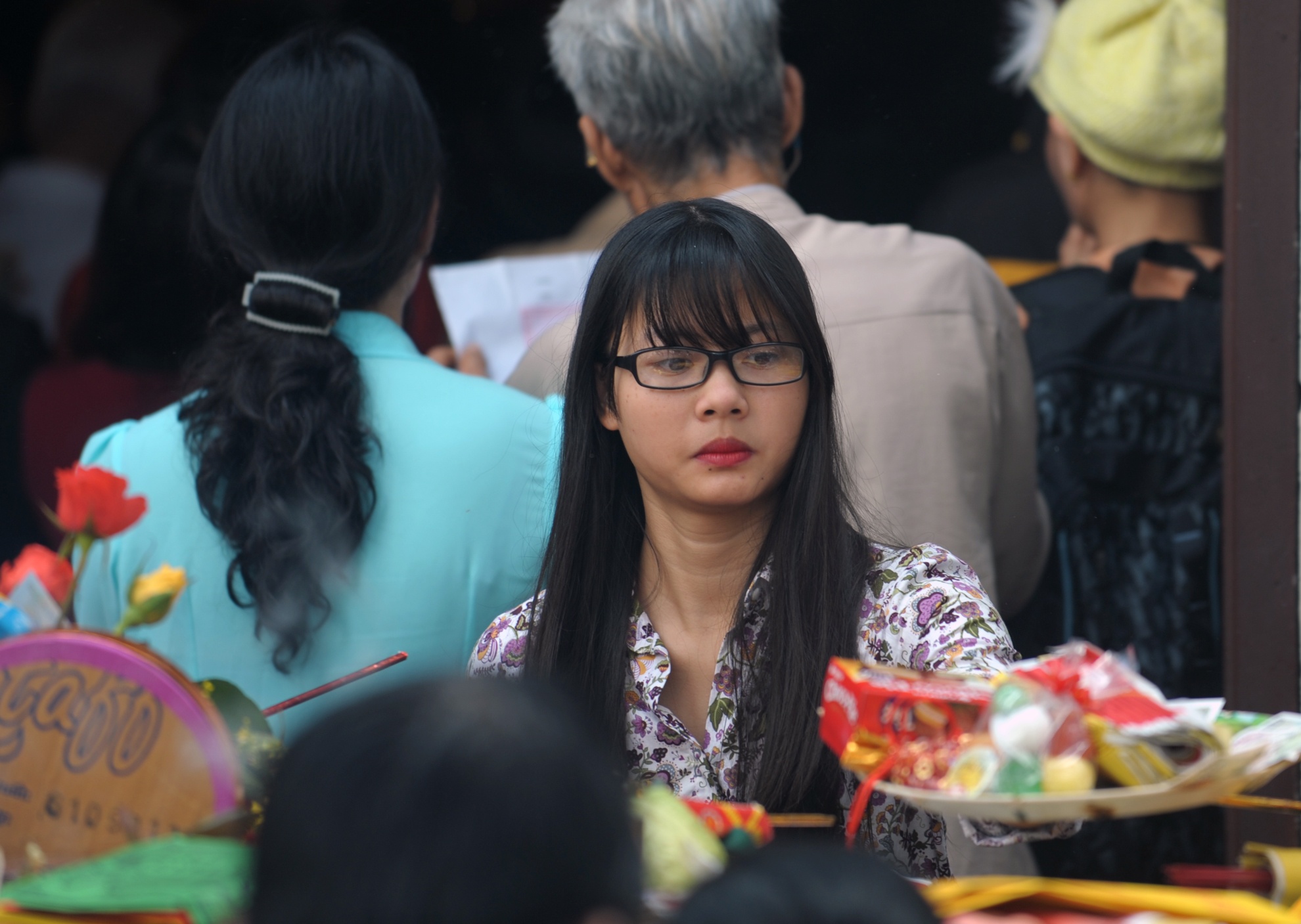 Chen chuc di le Phu Tay Ho ngay dau di lam hinh anh