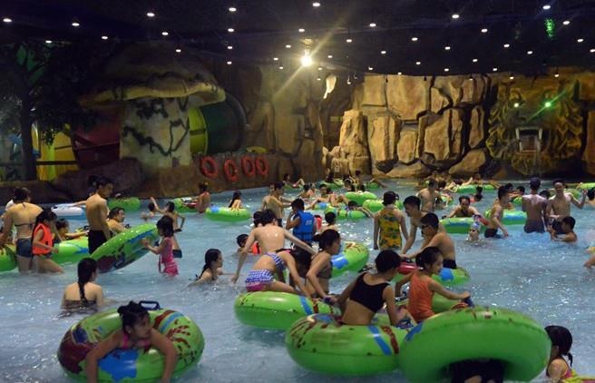 Khu vui choi duoi long dat dong nghit dip nghi le 30/4 hinh anh