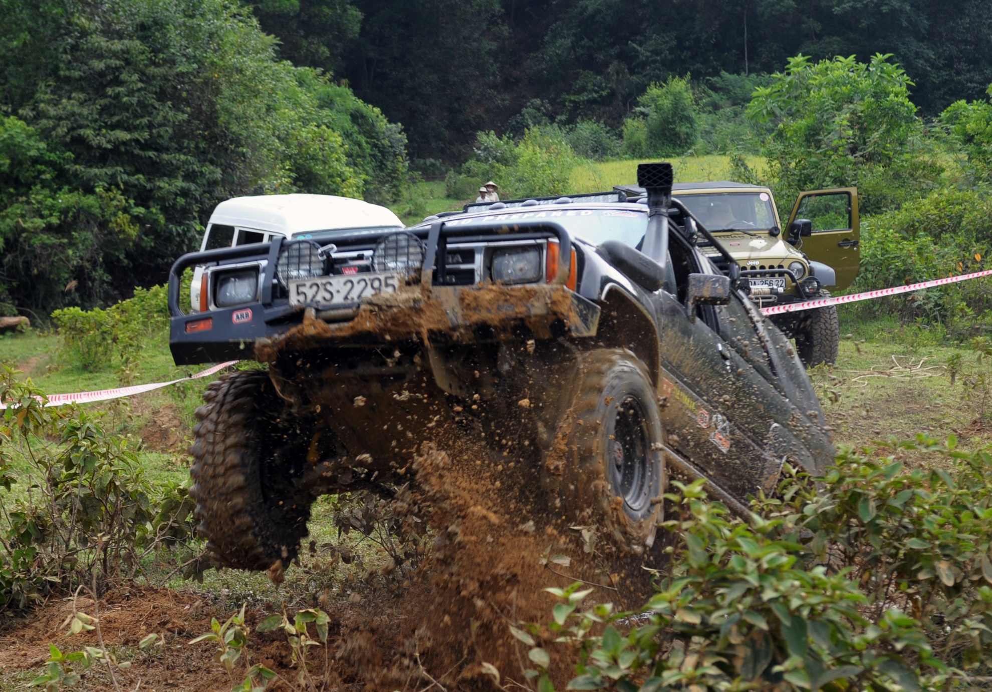 Dan choi oto dia hinh Ha Noi offroad hinh anh