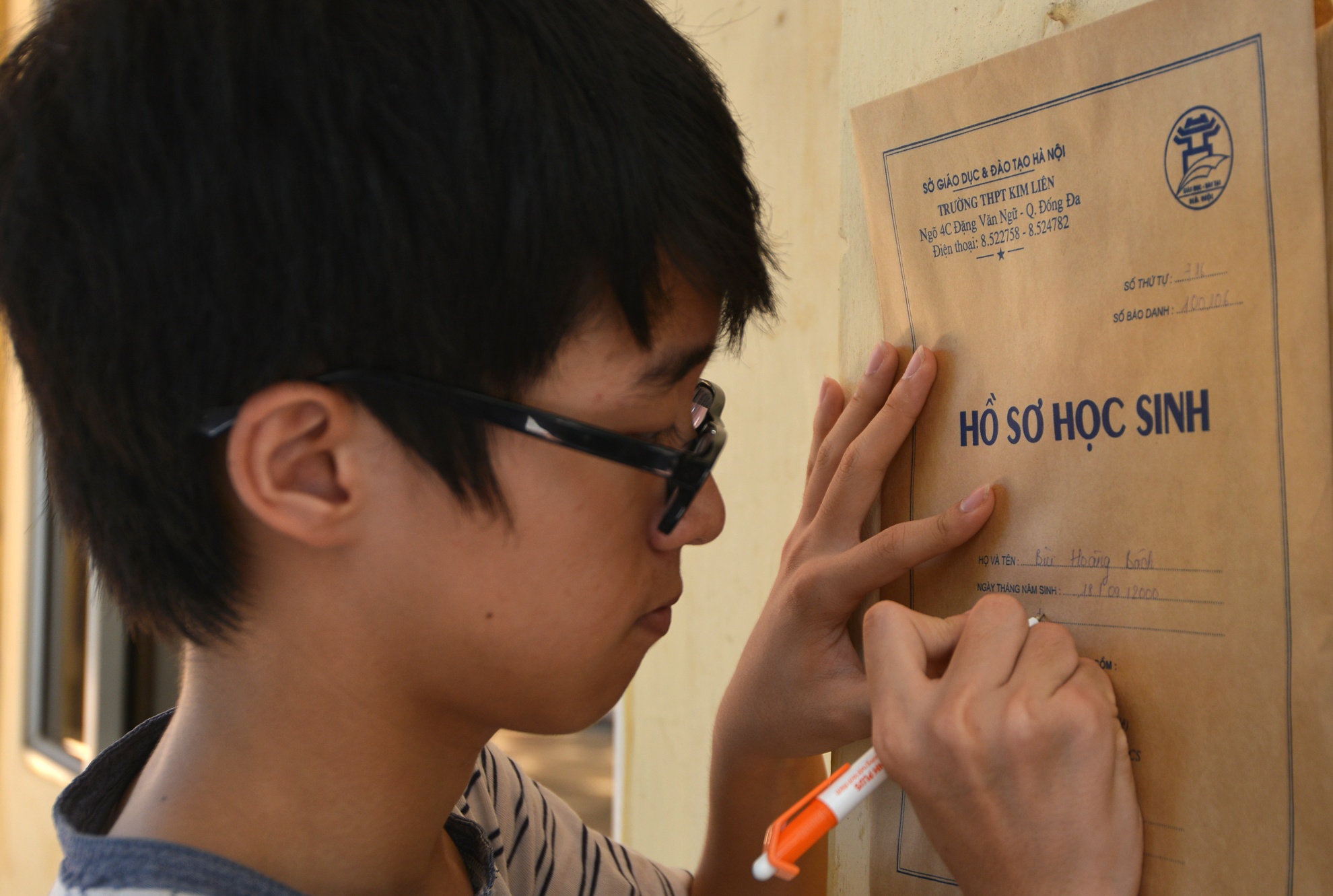 Ngay dau nop ho so vao lop 10 o Ha Noi hinh anh