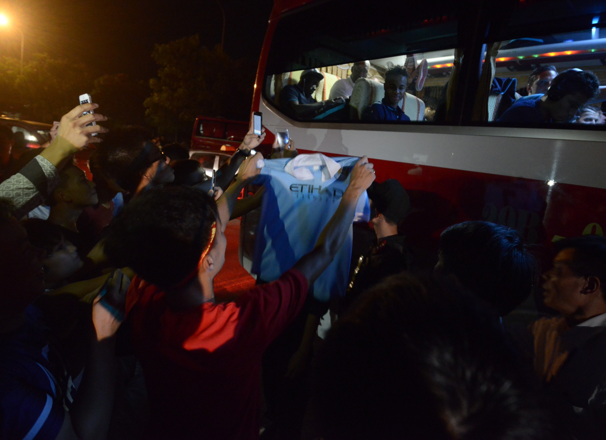 CDV luu luyen chia tay Man City sau tran dau mua ban thang hinh anh