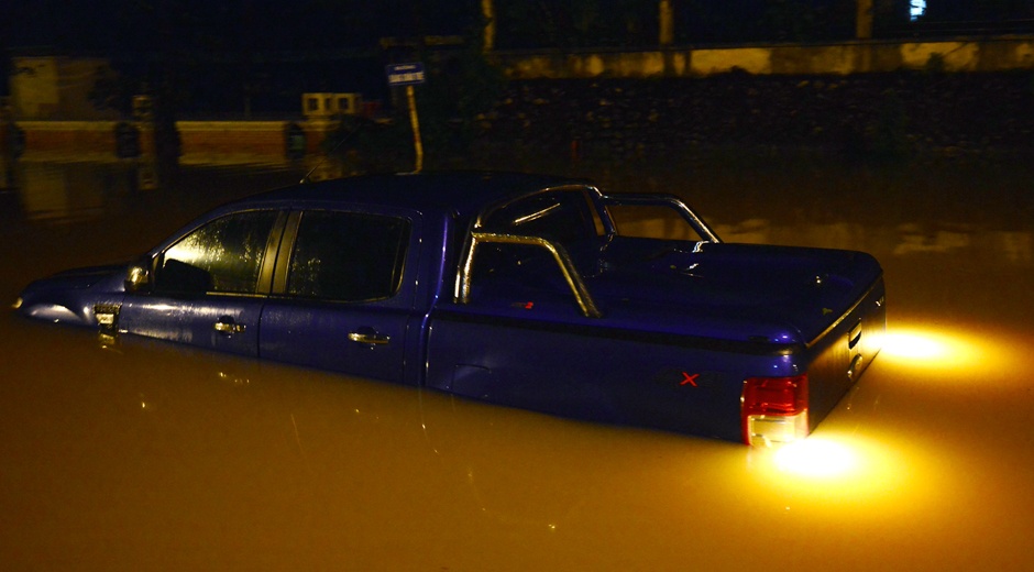 Duong huyet mach o Quang Ninh te liet hinh anh