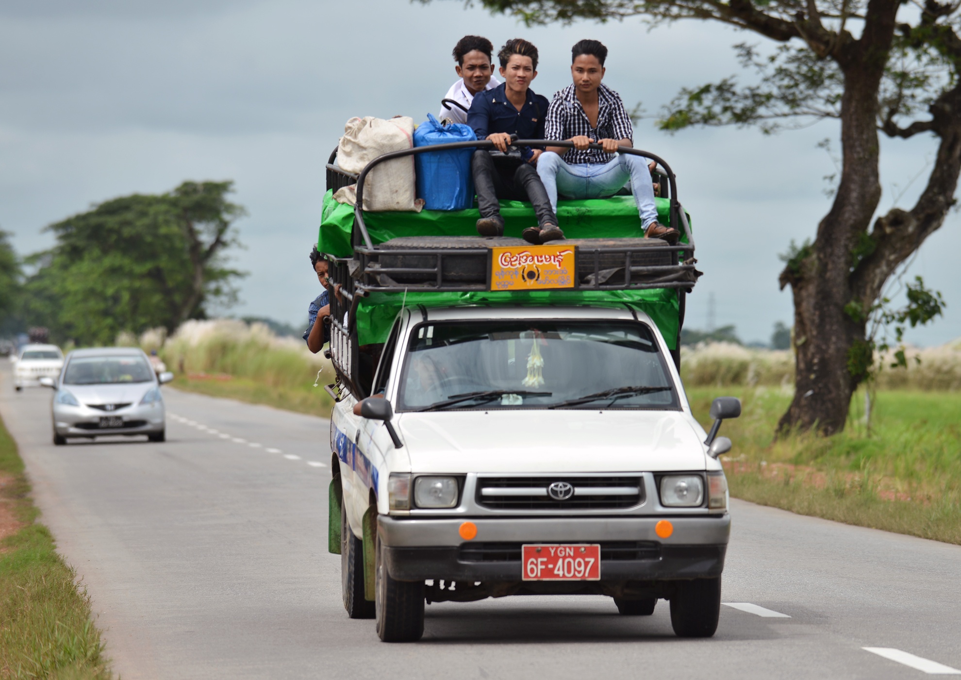 Ha tang giao thong lap di o Myanmar hinh anh