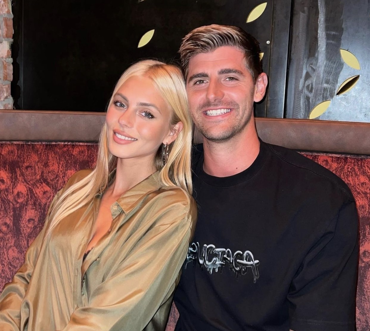 Ban gai cua Thibaut Courtois anh 2