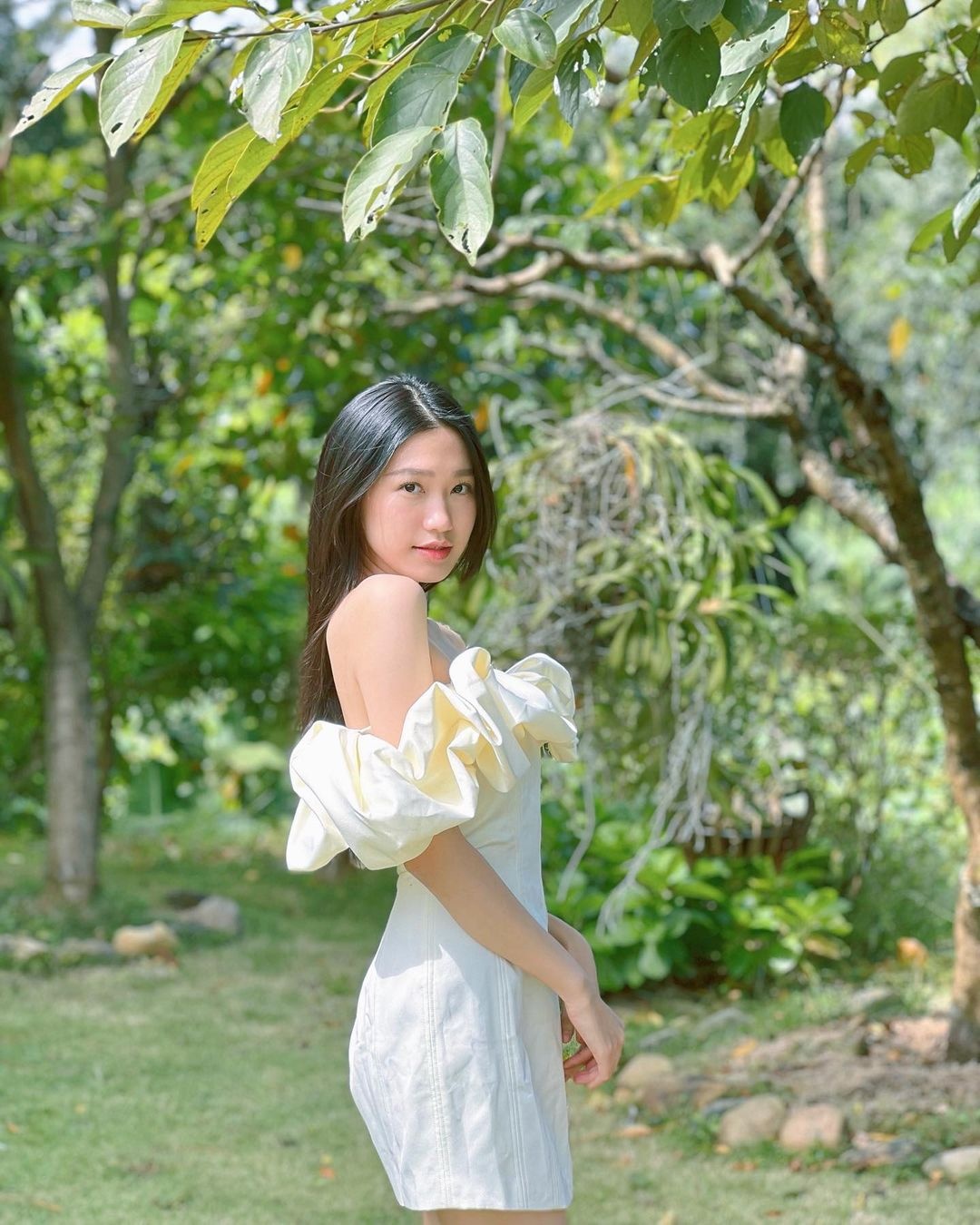 WAGs CLB Ha Noi anh 1