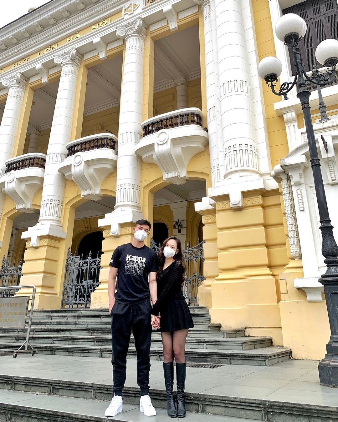 WAGs CLB Ha Noi anh 4