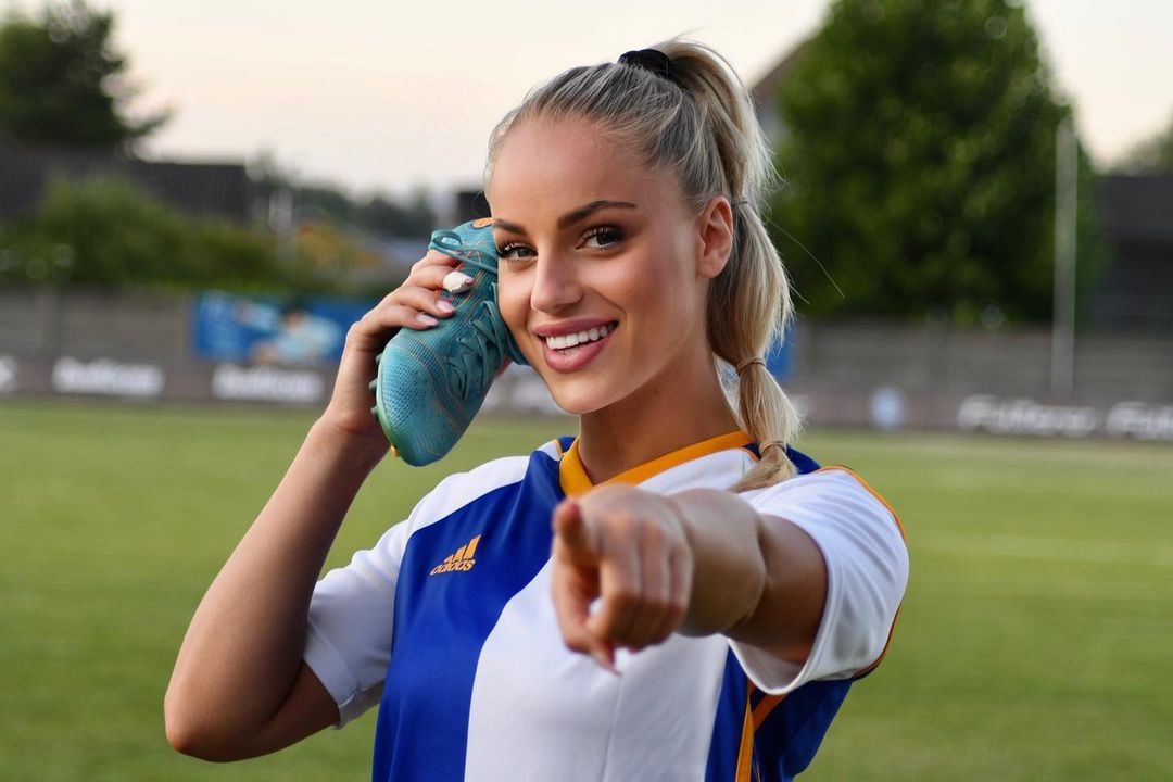 Nu tien dao dep nhat anh 2