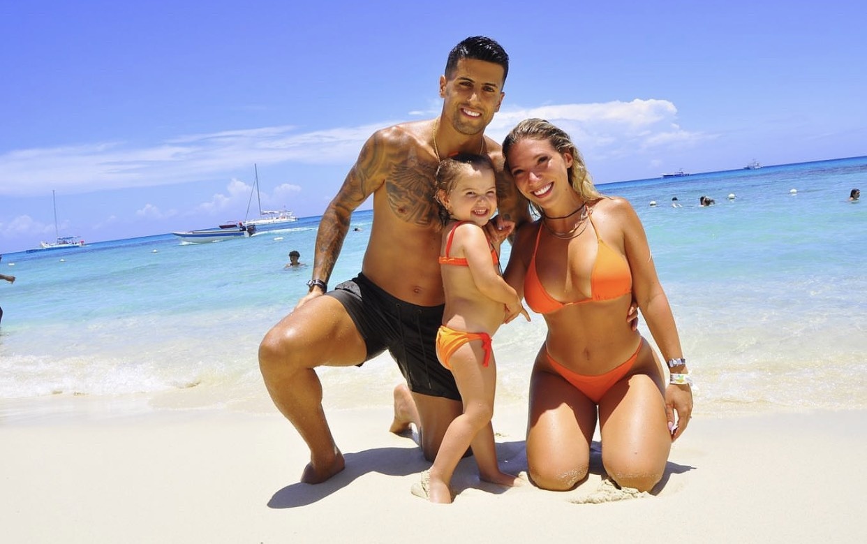 Ban gai Joao Cancelo anh 3