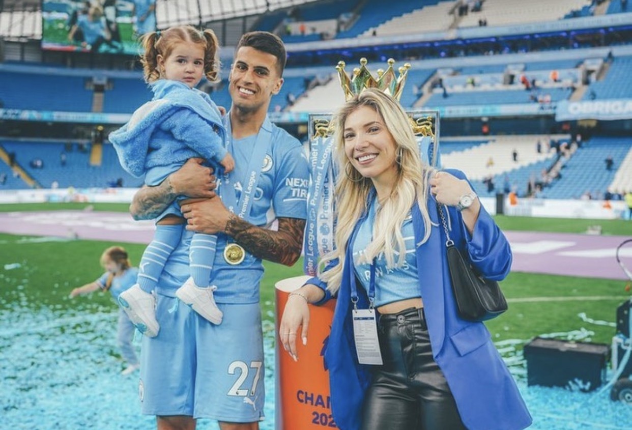 Ban gai Joao Cancelo anh 8