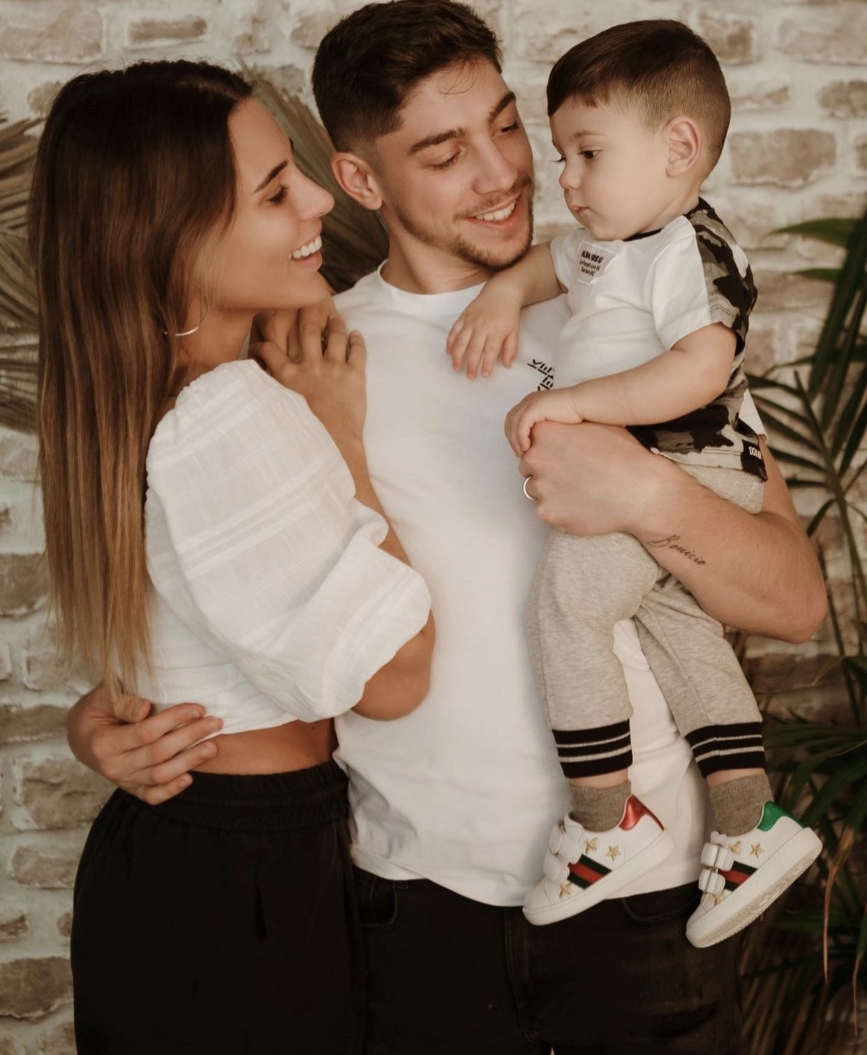 Ban gai Federico Valverde anh 8