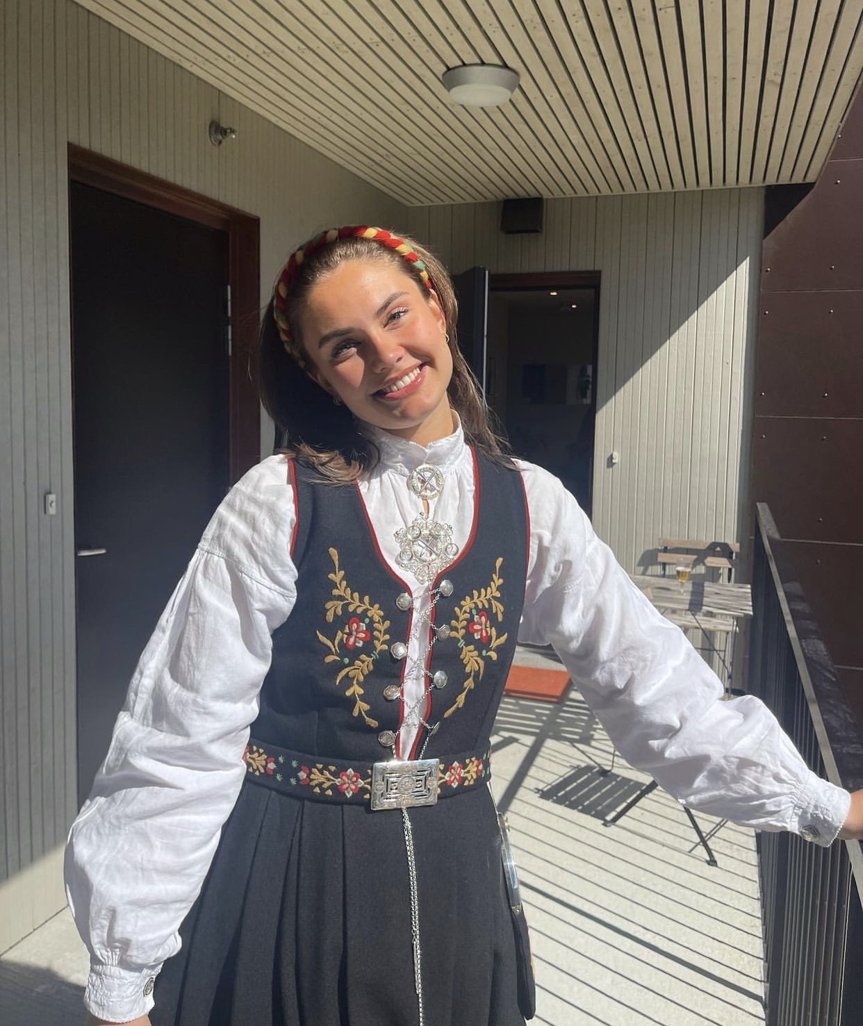 Ban gai Martin Odegaard anh 6