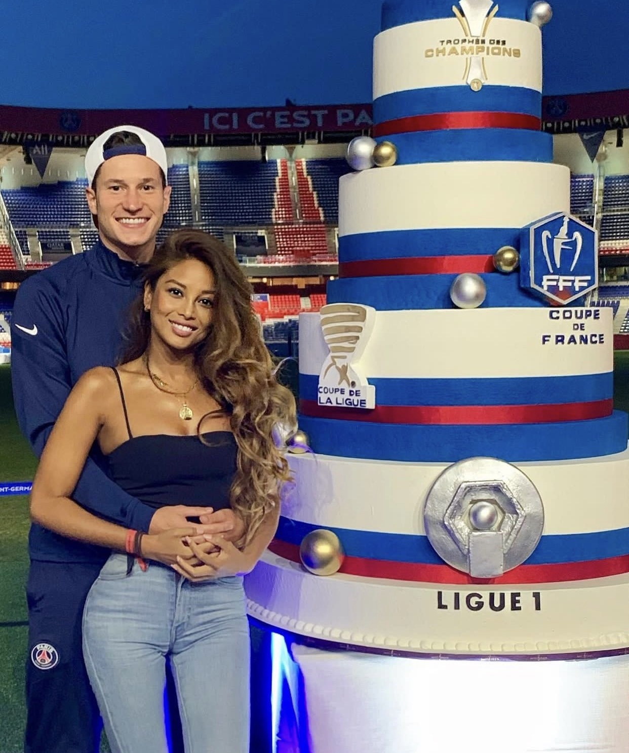 Ban gai Julian Draxler anh 9