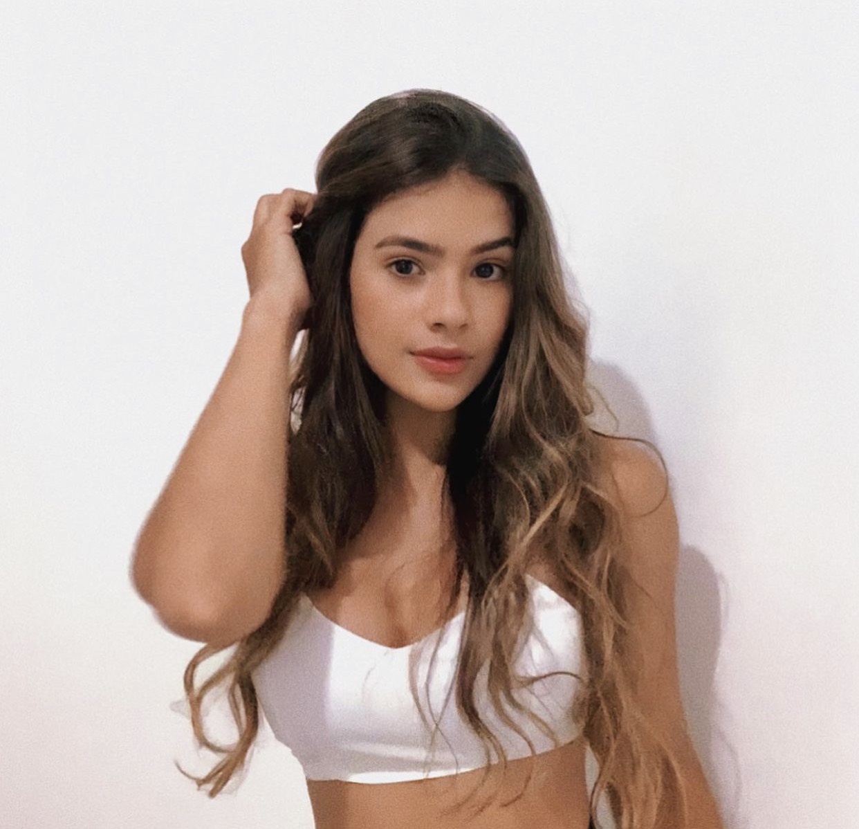 Ban gai Gabriel Jesus anh 5