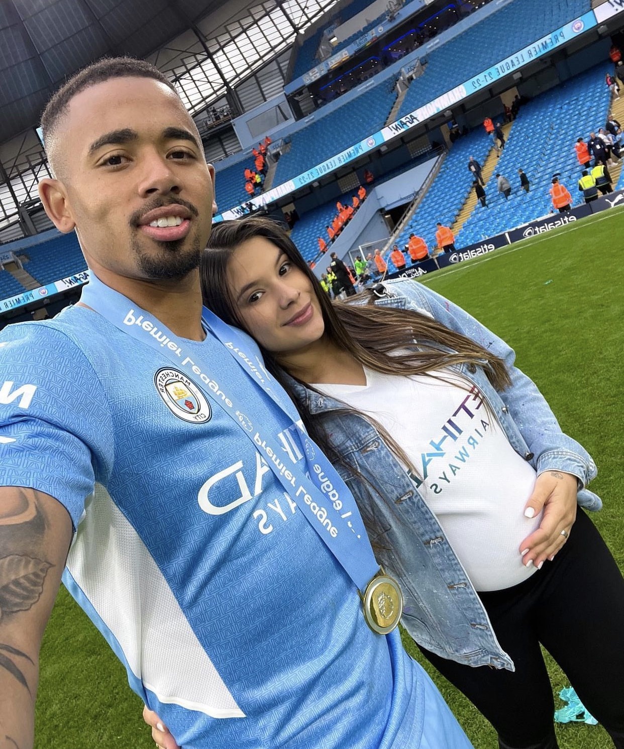 Ban gai Gabriel Jesus anh 2