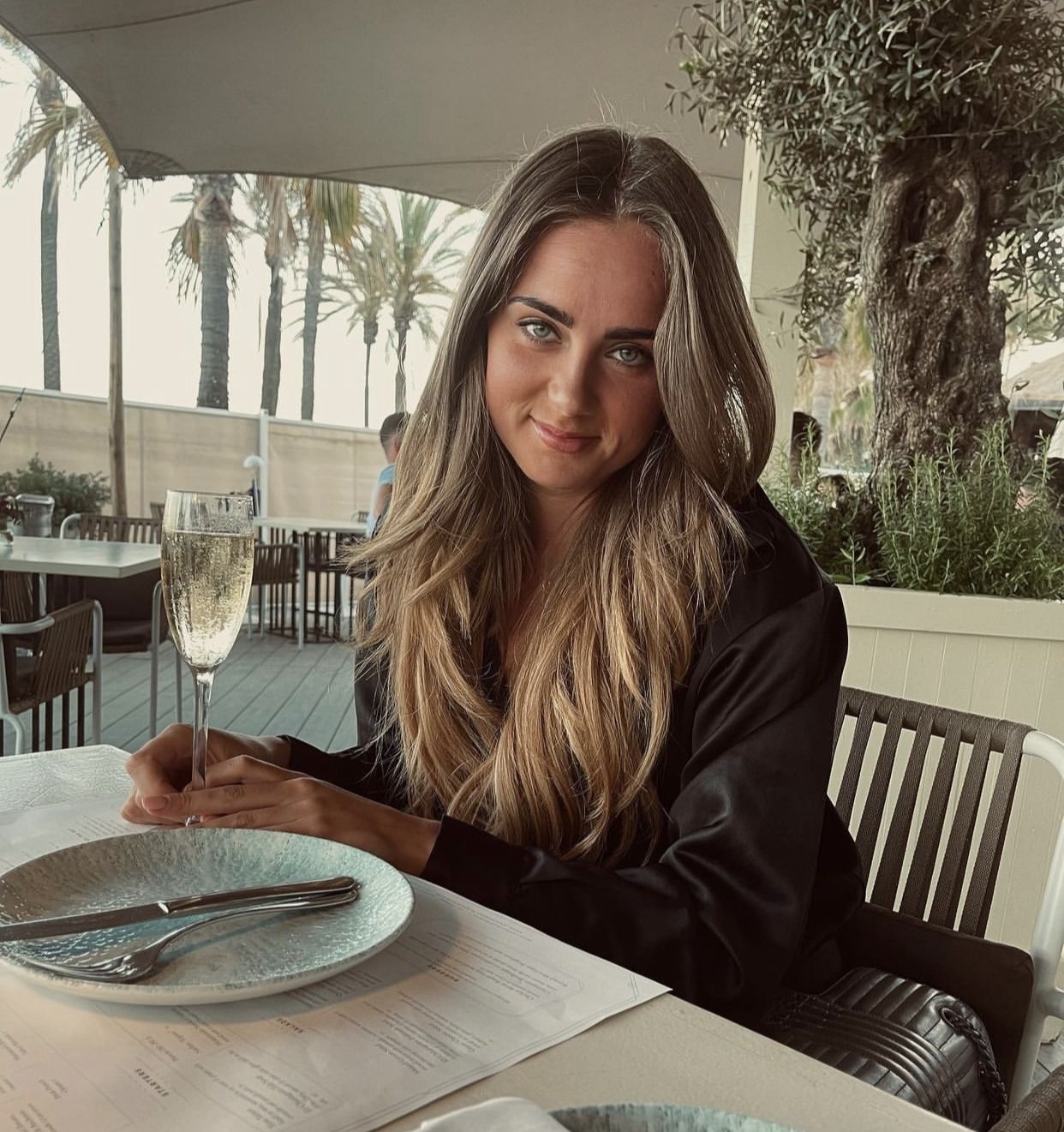 Con gai Dennis Bergkamp anh 4