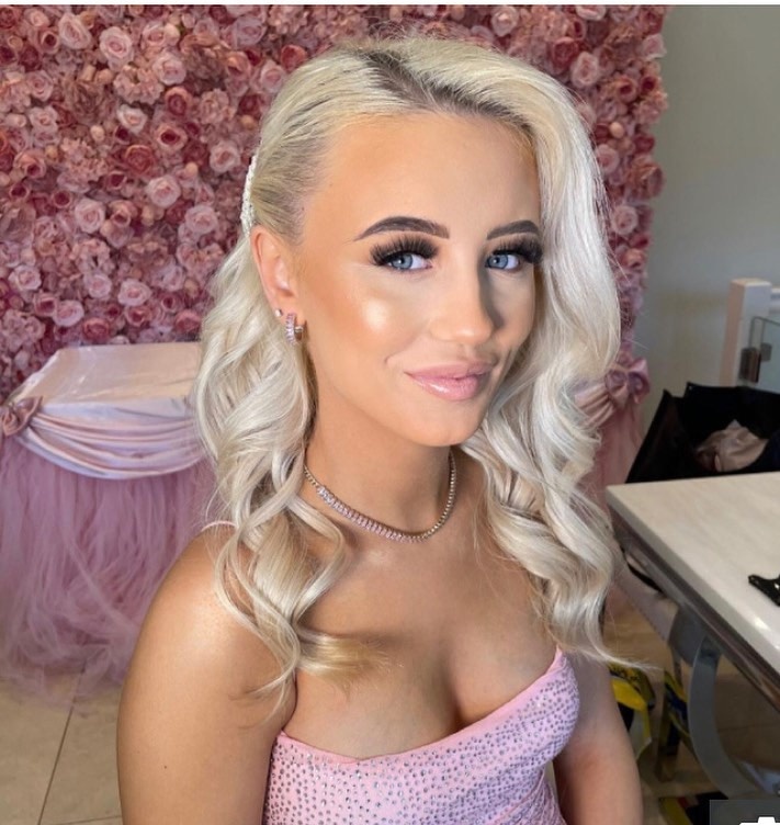 Ban gai Phil Foden anh 5