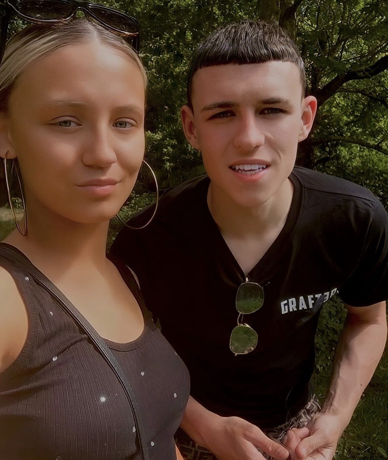 Ban gai Phil Foden anh 1