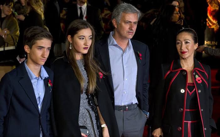 Con gai Jose Mourinho anh 2