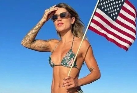 10 nu VDV quyen ru nhat hanh tinh hinh anh