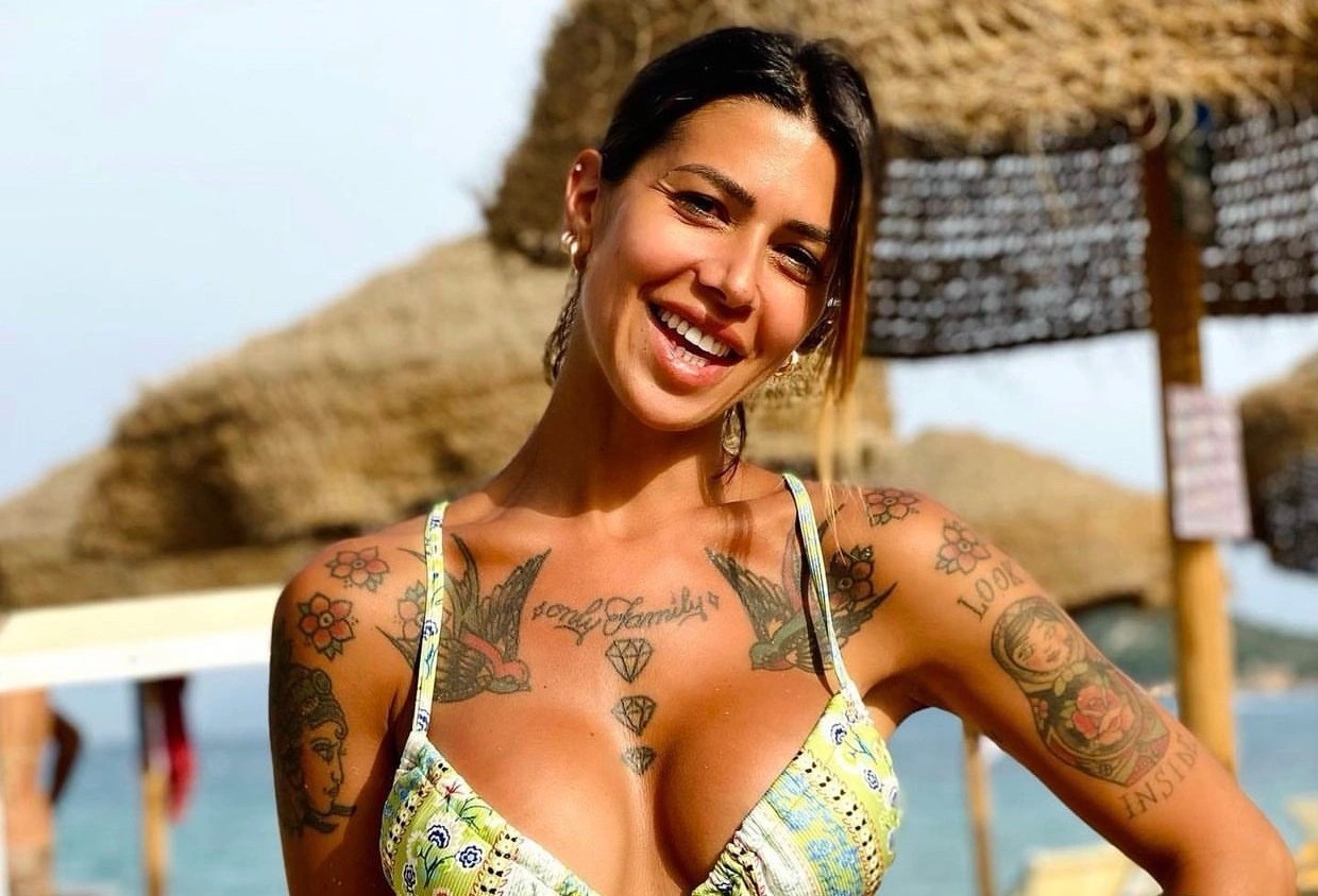 Chi gai nong bong cua Gianluca Scamacca hinh anh