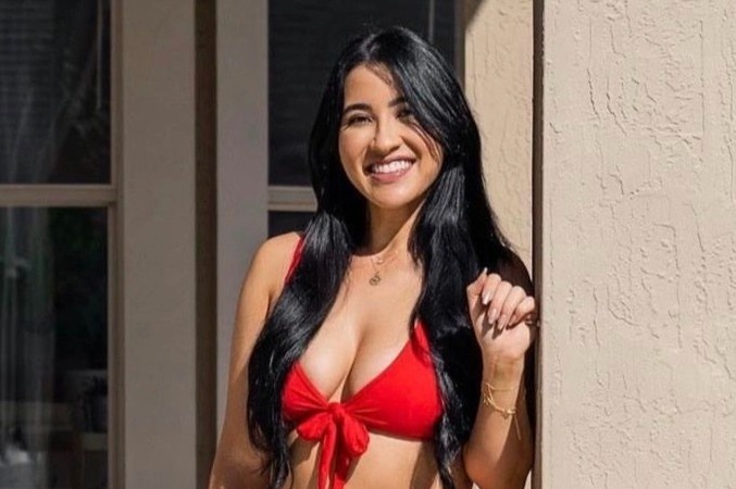 Nguoi mau the hinh Stephanie phan doi an kieng khac nghiet hinh anh