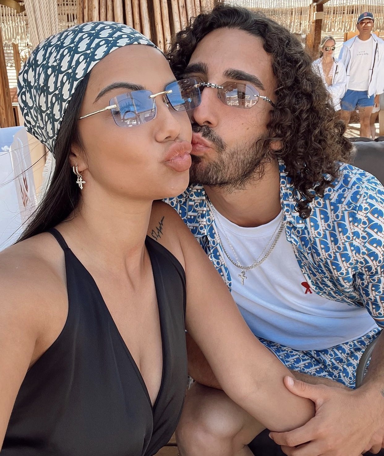 Ban gai Marc Cucurella anh 4