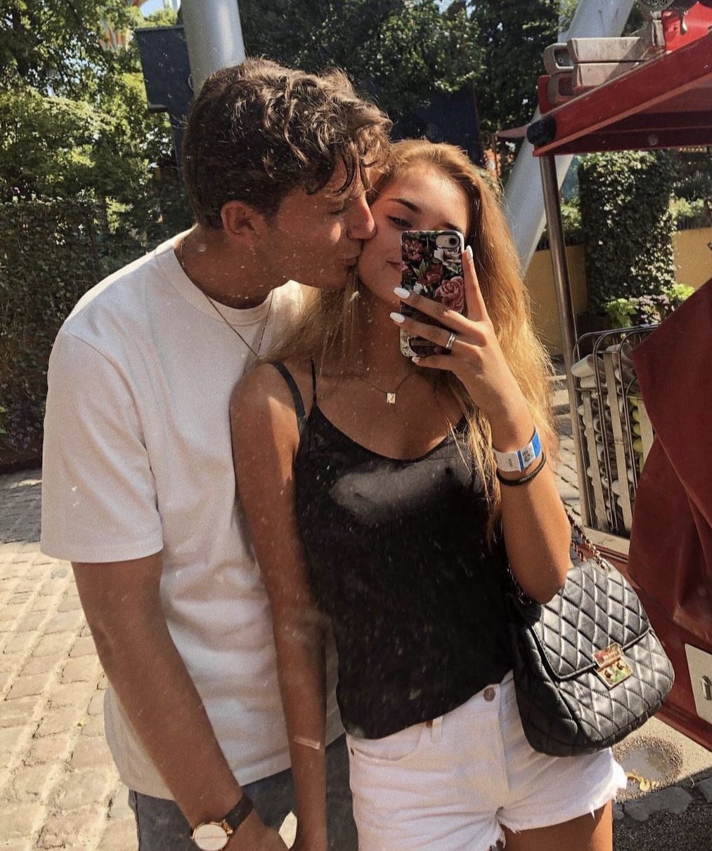 Ban gai Jonas Wind anh 2