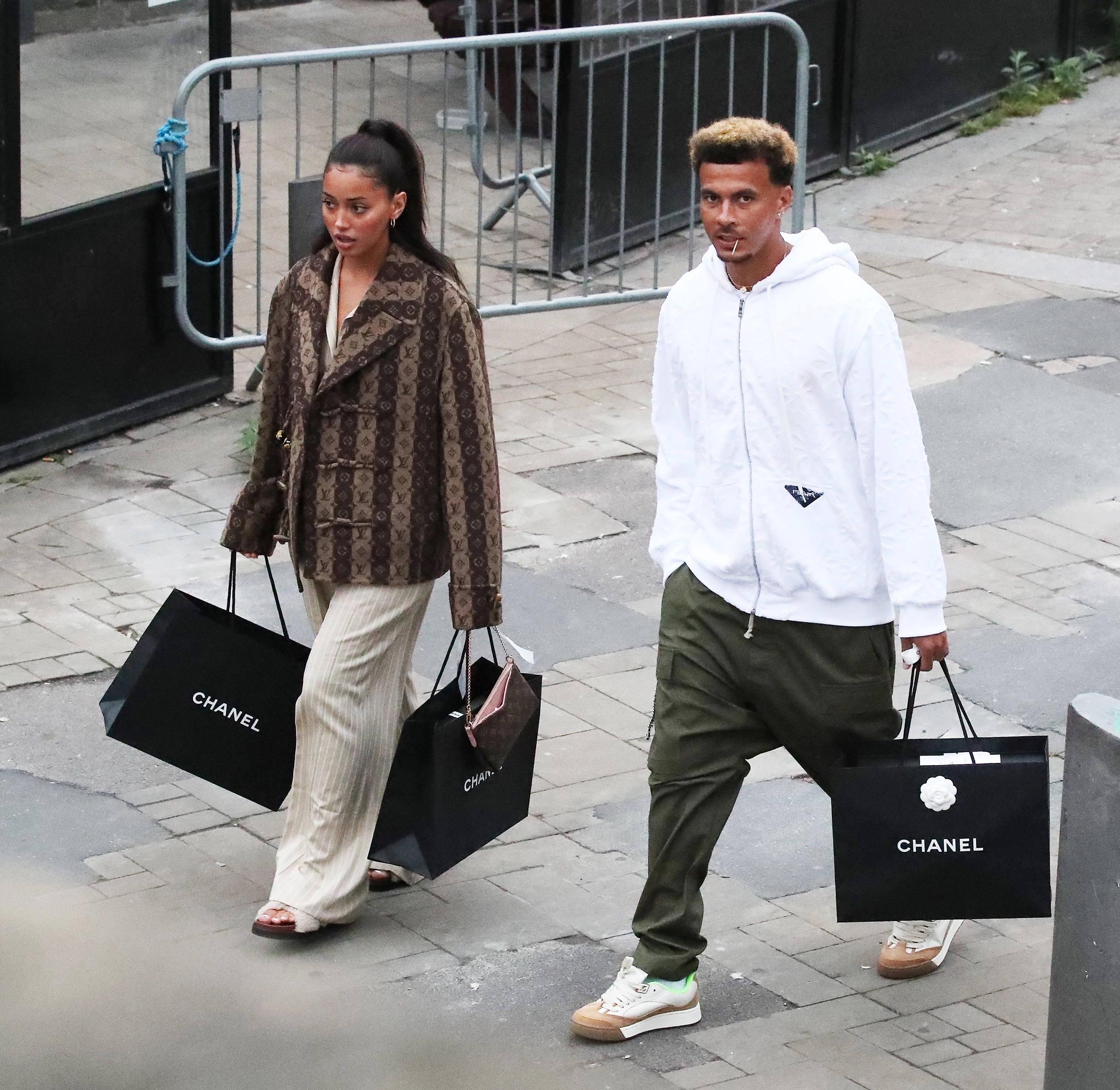 Ban gai Dele Alli anh 8