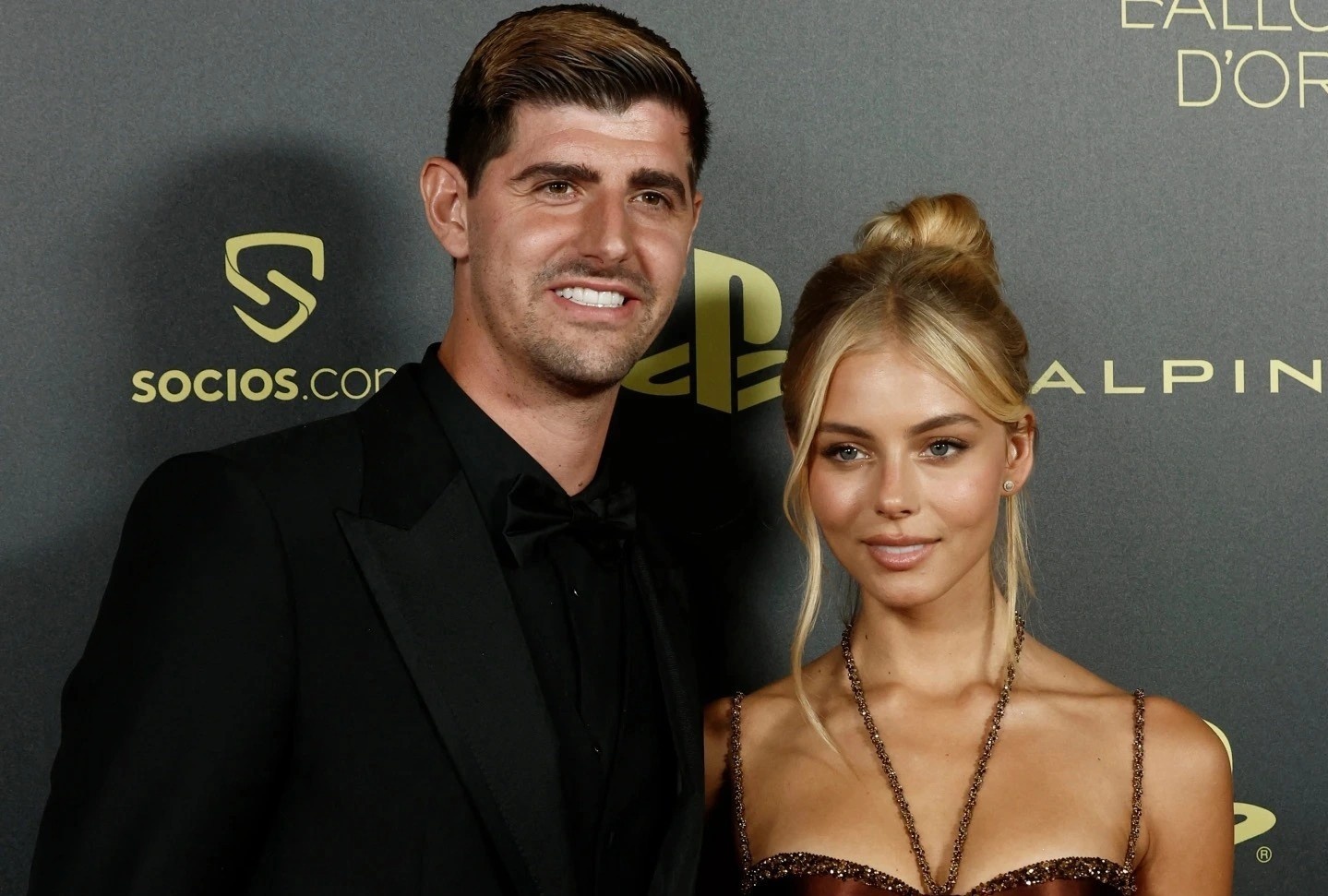 Dan WAGs tham du gala Qua bong vang hinh anh