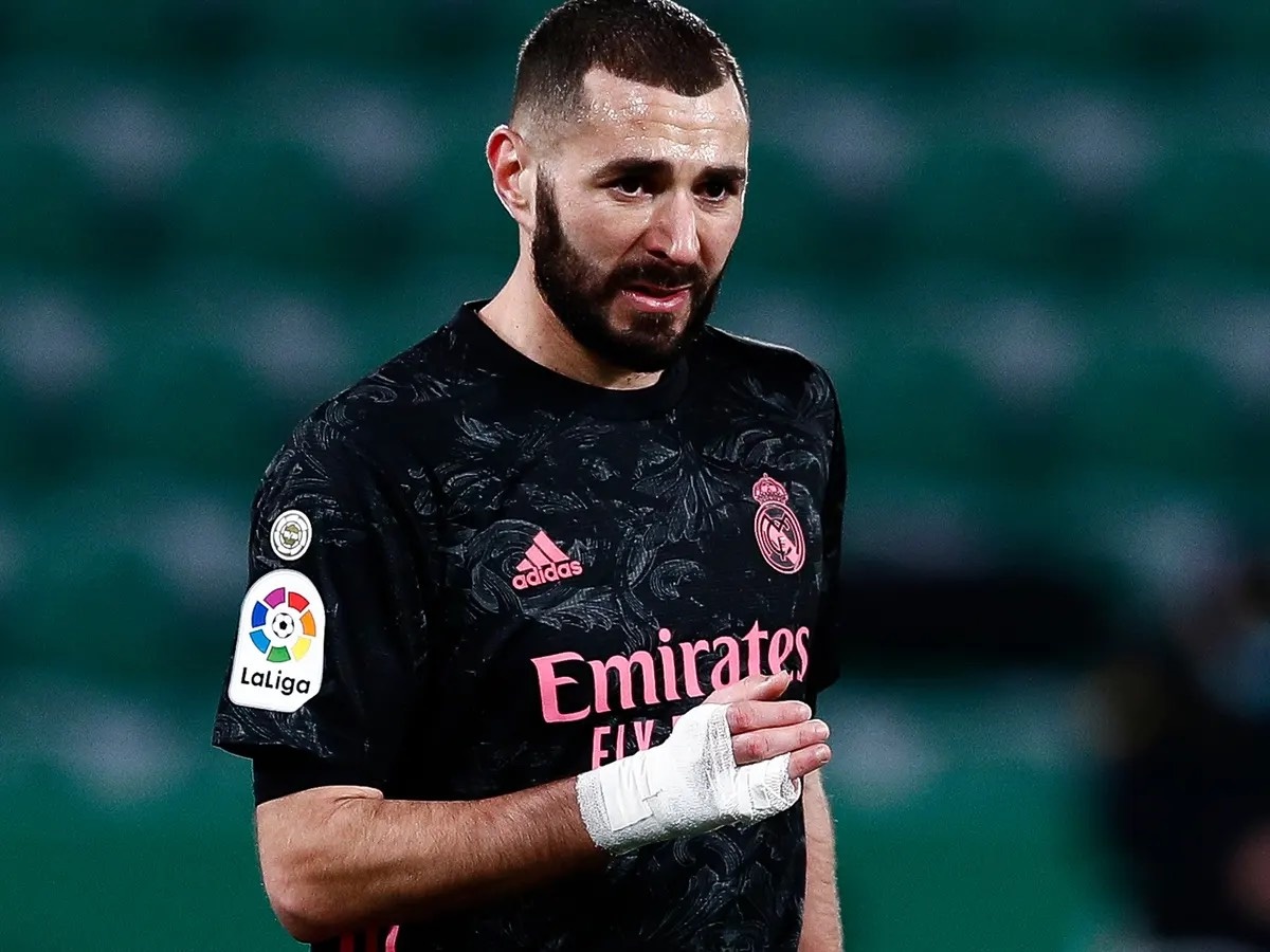 Doi tu Benzema anh 3