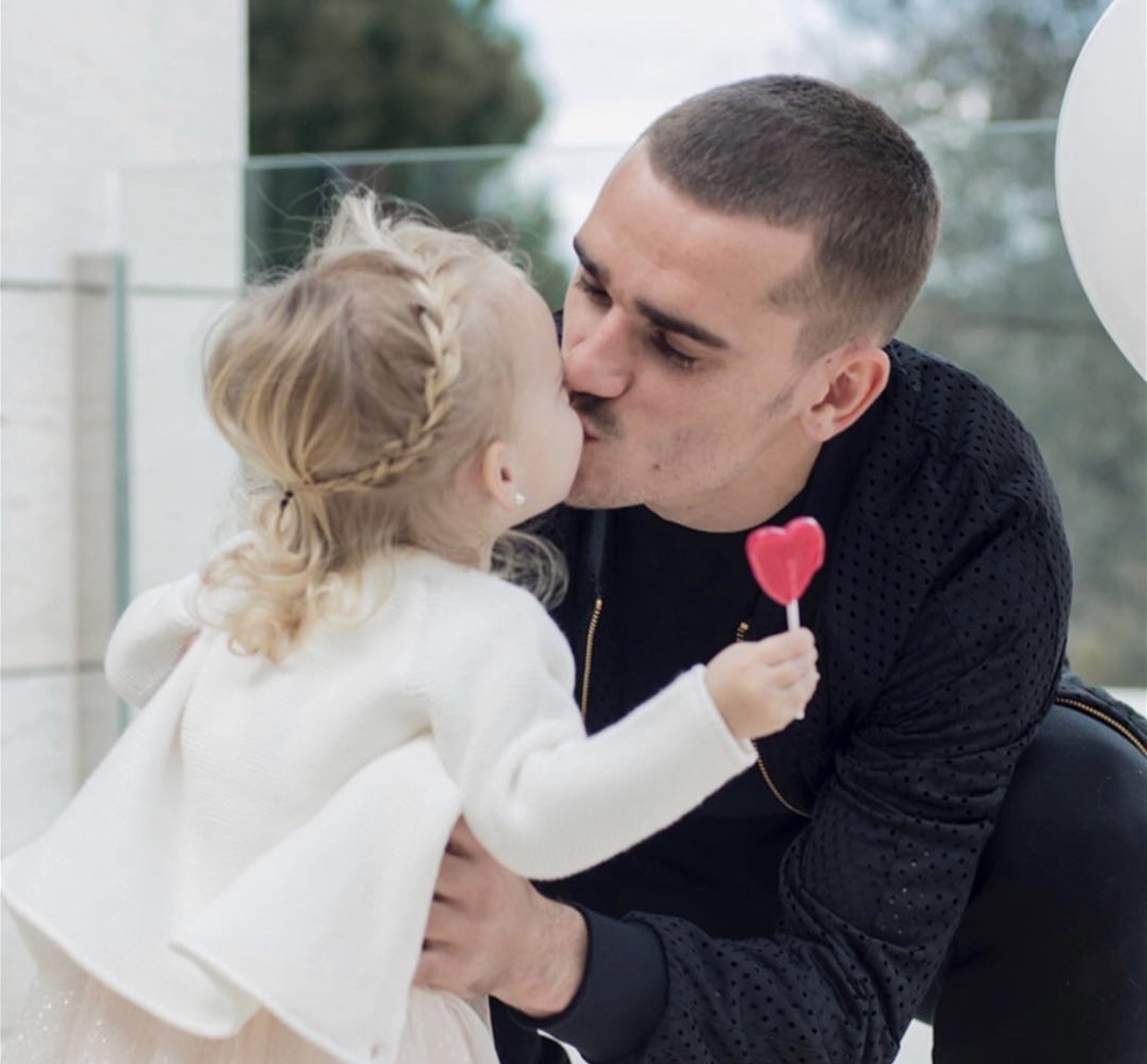 Vo Antoine Griezmann anh 4