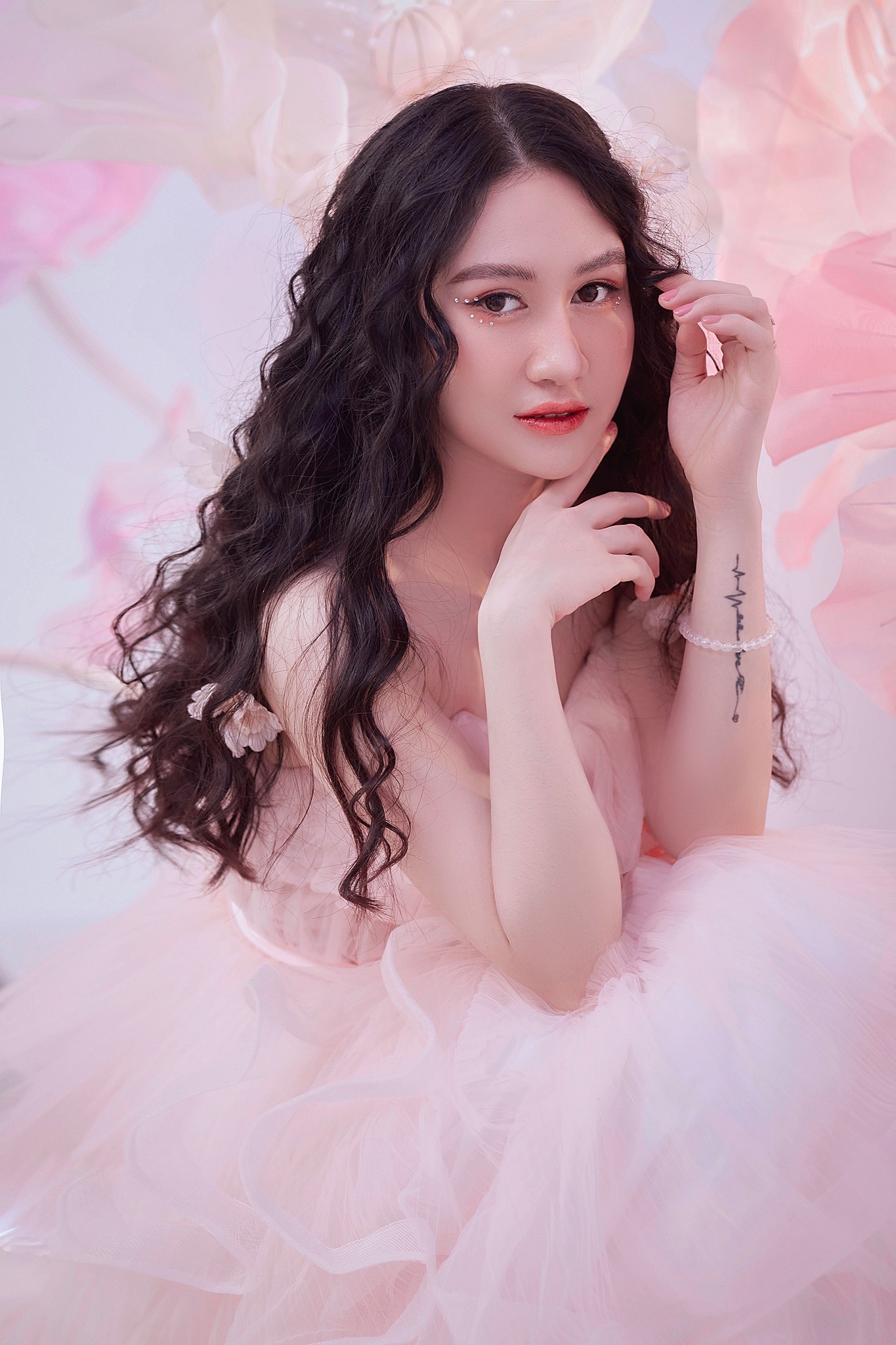 Chan dung Le Minh Hang anh 1