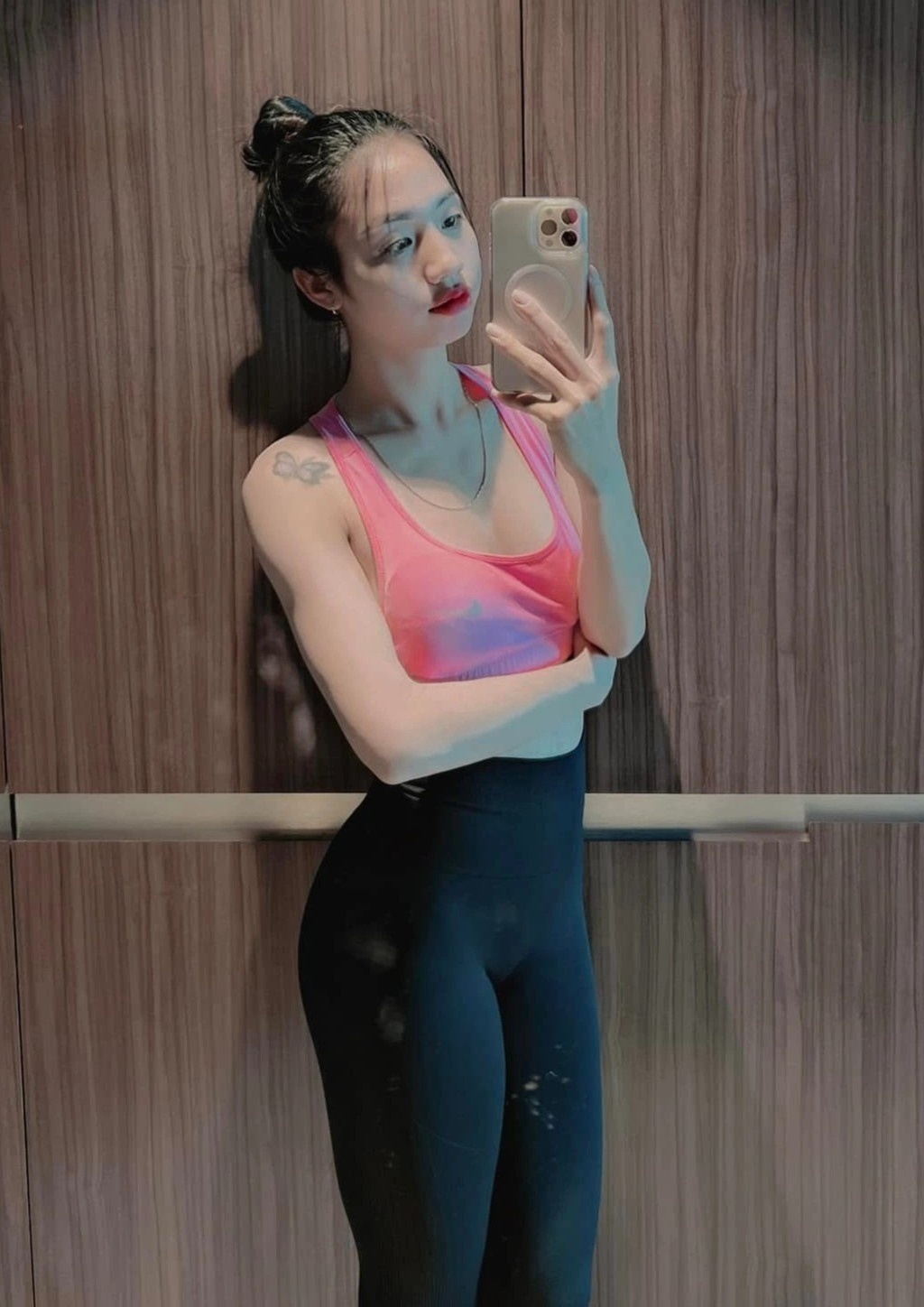 Chan dung Tran Thi Duyen anh 7