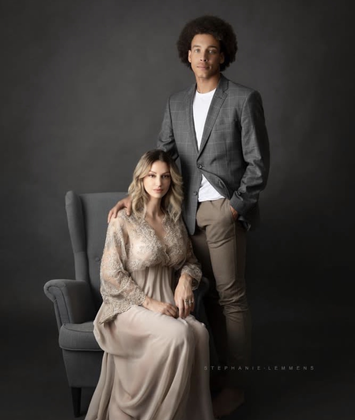 Chan dung vo Axel Witsel anh 8