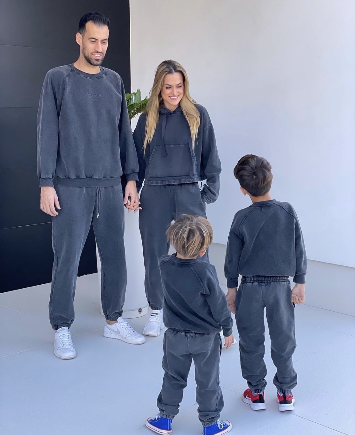 Ban gai Sergio Busquets anh 3