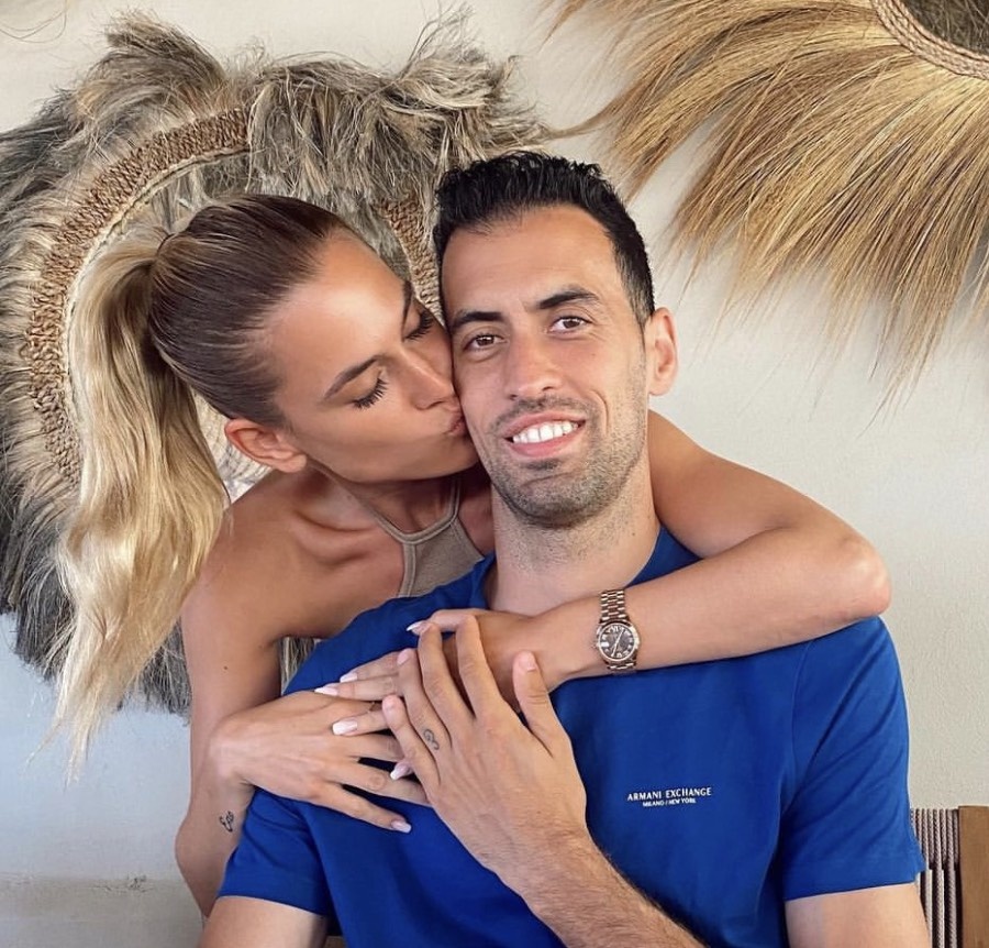 Ban gai Sergio Busquets anh 4