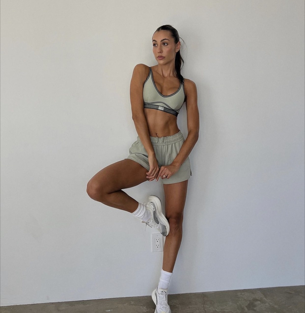 Che do an Sami Clarke anh 1