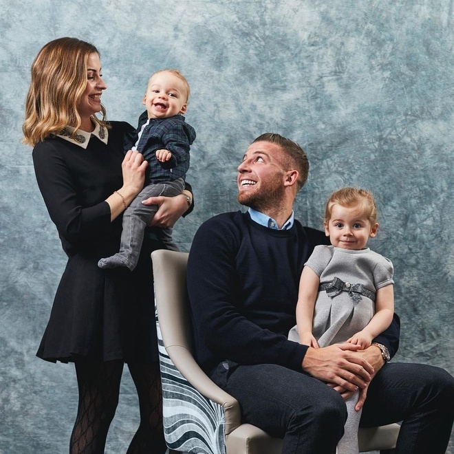 Dan WAGs DT Bi anh 7