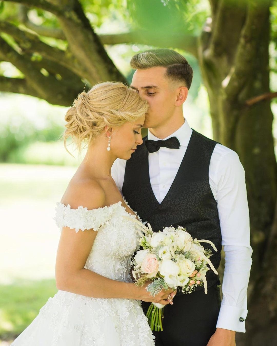 Dan WAGs DT Bi anh 8