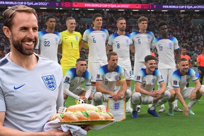 Tuyen Anh an sang vao buoi trua de doi pho voi suc nong Qatar hinh anh