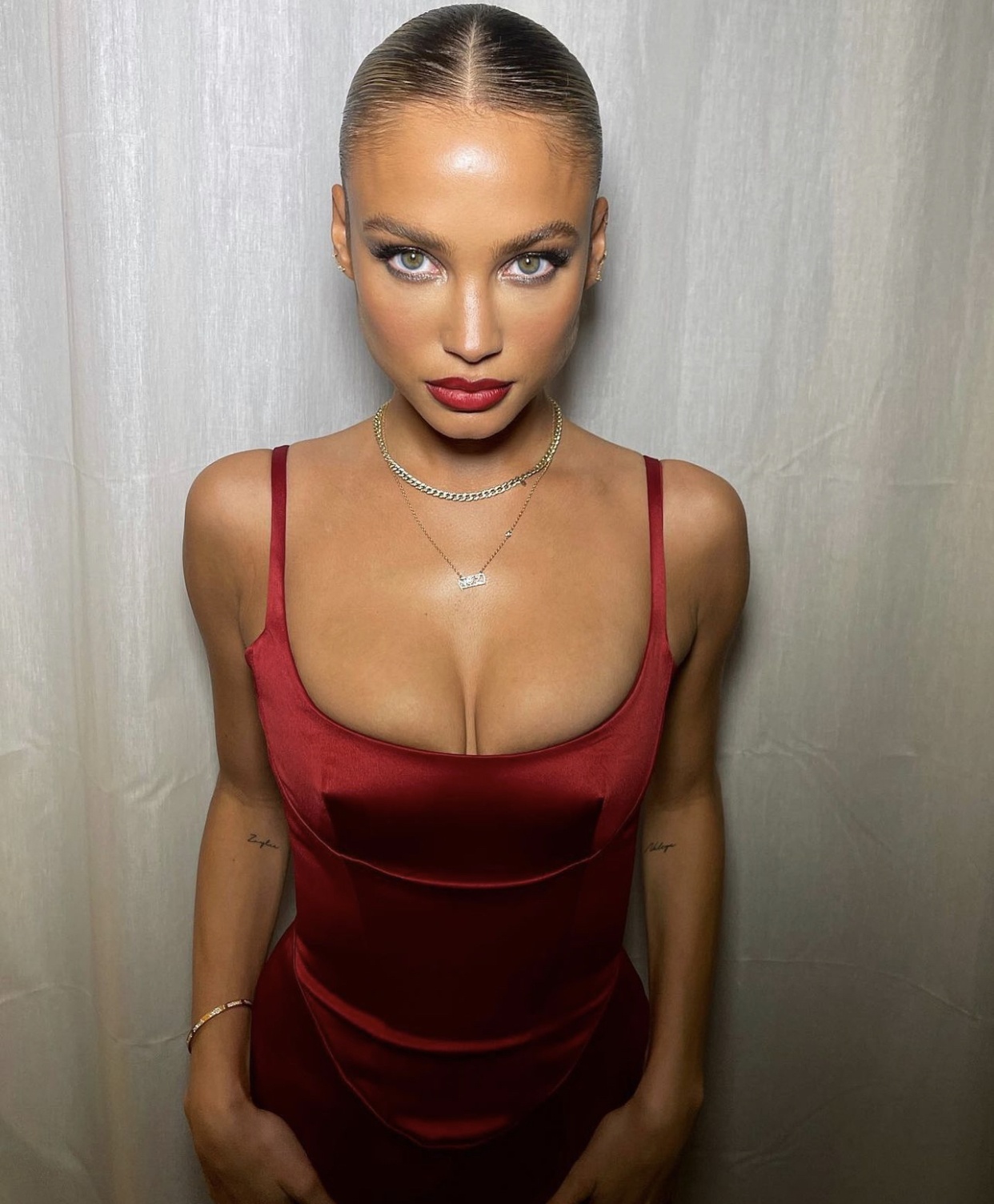 Ban gai Mbappe anh 5